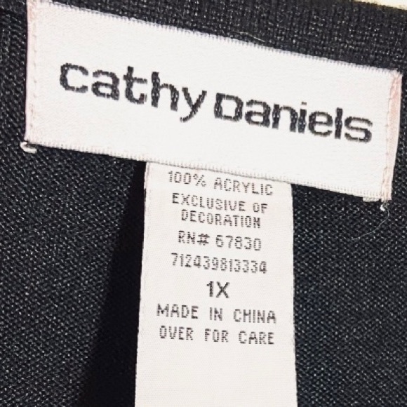 CATHY DANIELS Gold Embellished  Black Sweater Size 1X - Picture 3 of 3